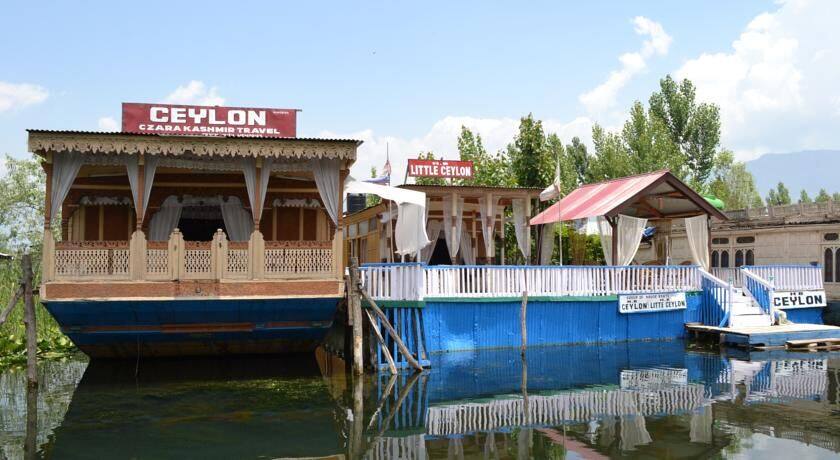 Czara Houseboat, Srinagar 1